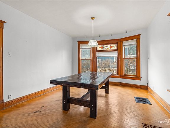 3rd image of 345 E Market St