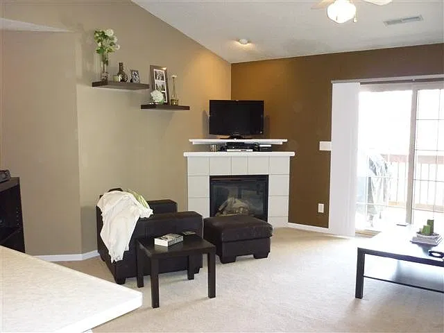 2 bed, 891 sqft, $980 — Photo 3