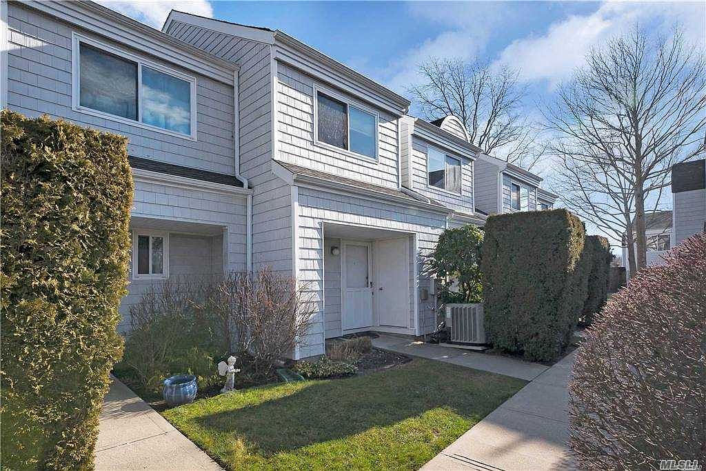 220 Montauk Hwy, Speonk, NY 11972 Zillow