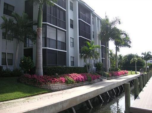 4th image of 534 Bay Colony Dr N