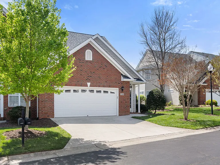 4488 Piedmont Trace Dr — Photo 31
