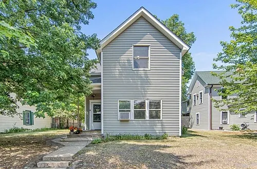 2314 2nd St NE #2 Photo 1