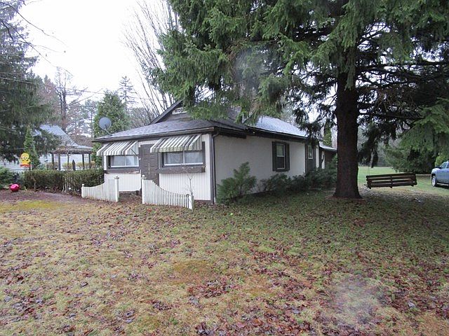 1st image of 106 Bradley Ln