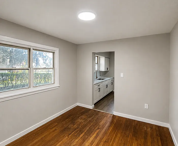 820 Center Ave — Photo 14