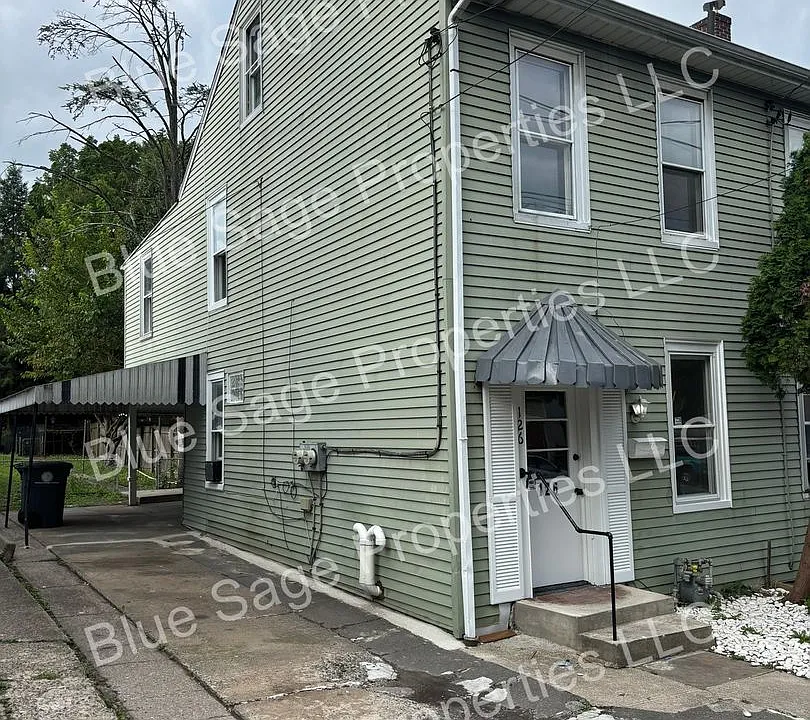 126 E Beech St