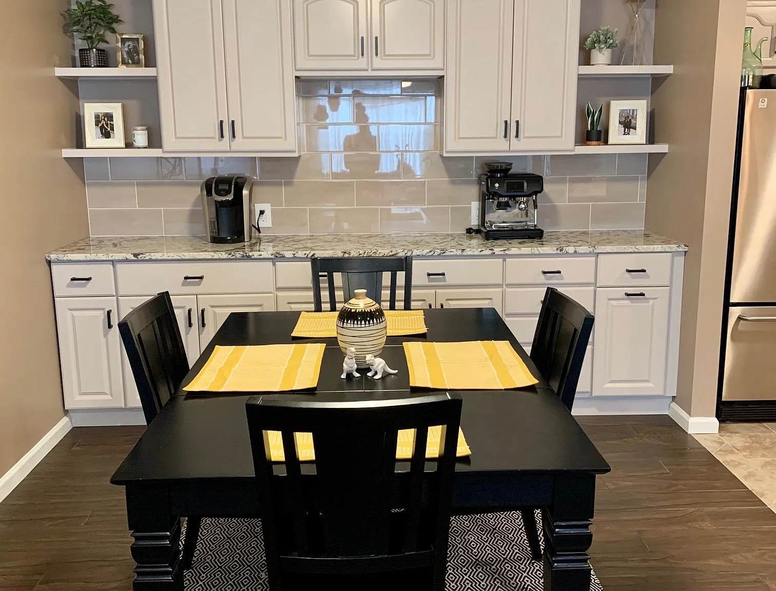 2 bed, 1200 sqft, $2,300 — Photo 4