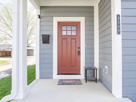3rd image of 4549 Caroline Ave