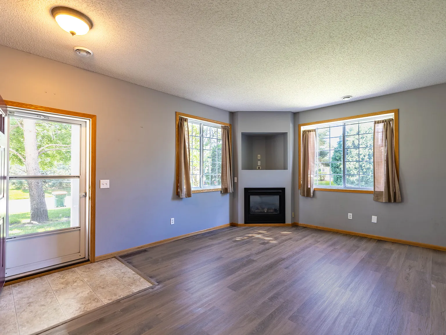 2 bed, 1704 sqft, $2,150 — Photo 4