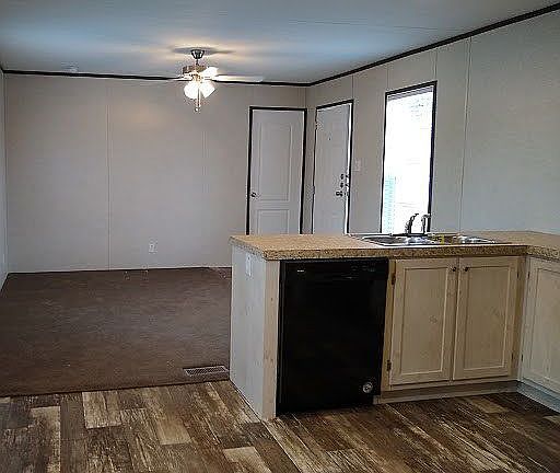 3rd image of 1751 Verna Lee Blvd Trailer 38