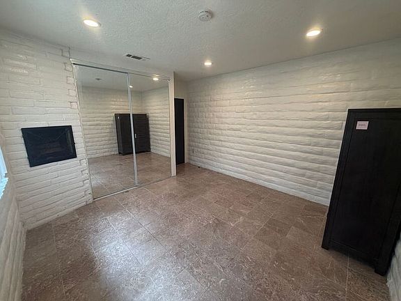 4th image of 6088 De La Rosa Ln Unit 3