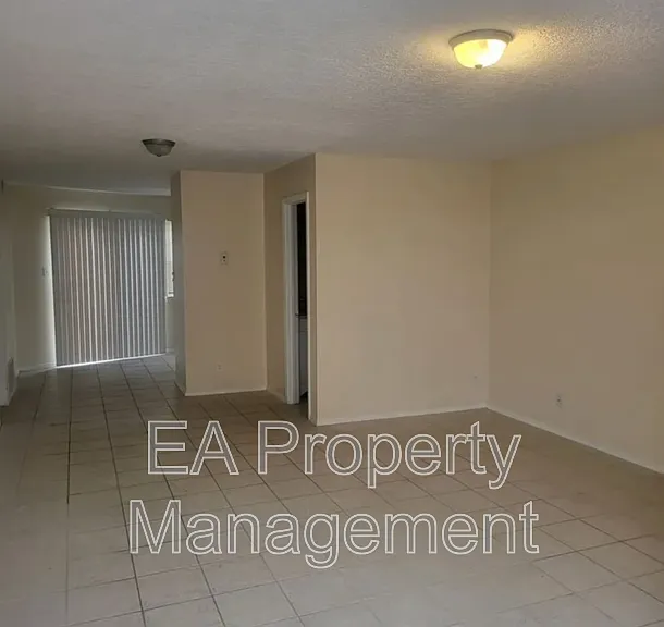 1220 Rosemont Ave NW — Photo 17