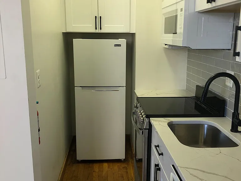 1615 Q St NW #406 — Photo 2