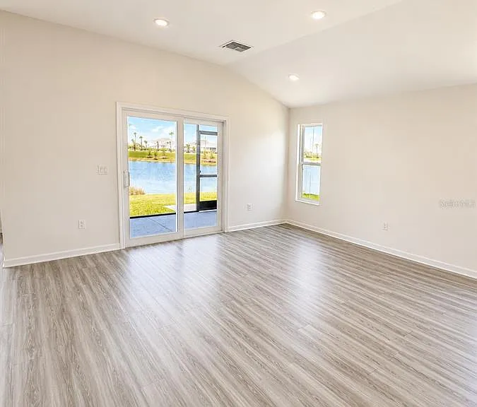 2440 Bowling Ter — Photo 5