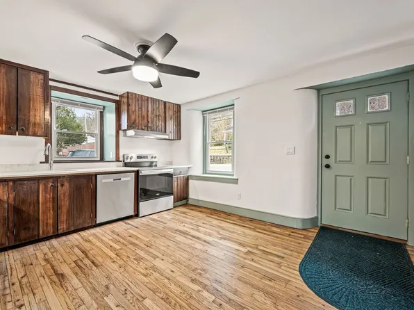 18 N Brandywine Ave, Coatesville, PA 19320