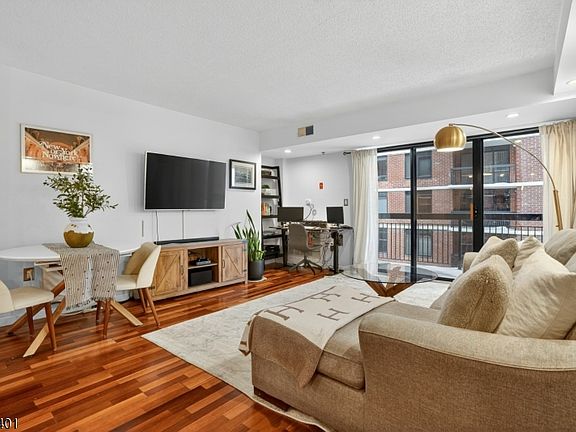 4th image of 700 1St ST #12M