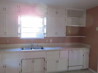 4th image of 1630 Tulip Dr