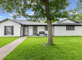 224 Crockett Ln, Hewitt, TX 76643