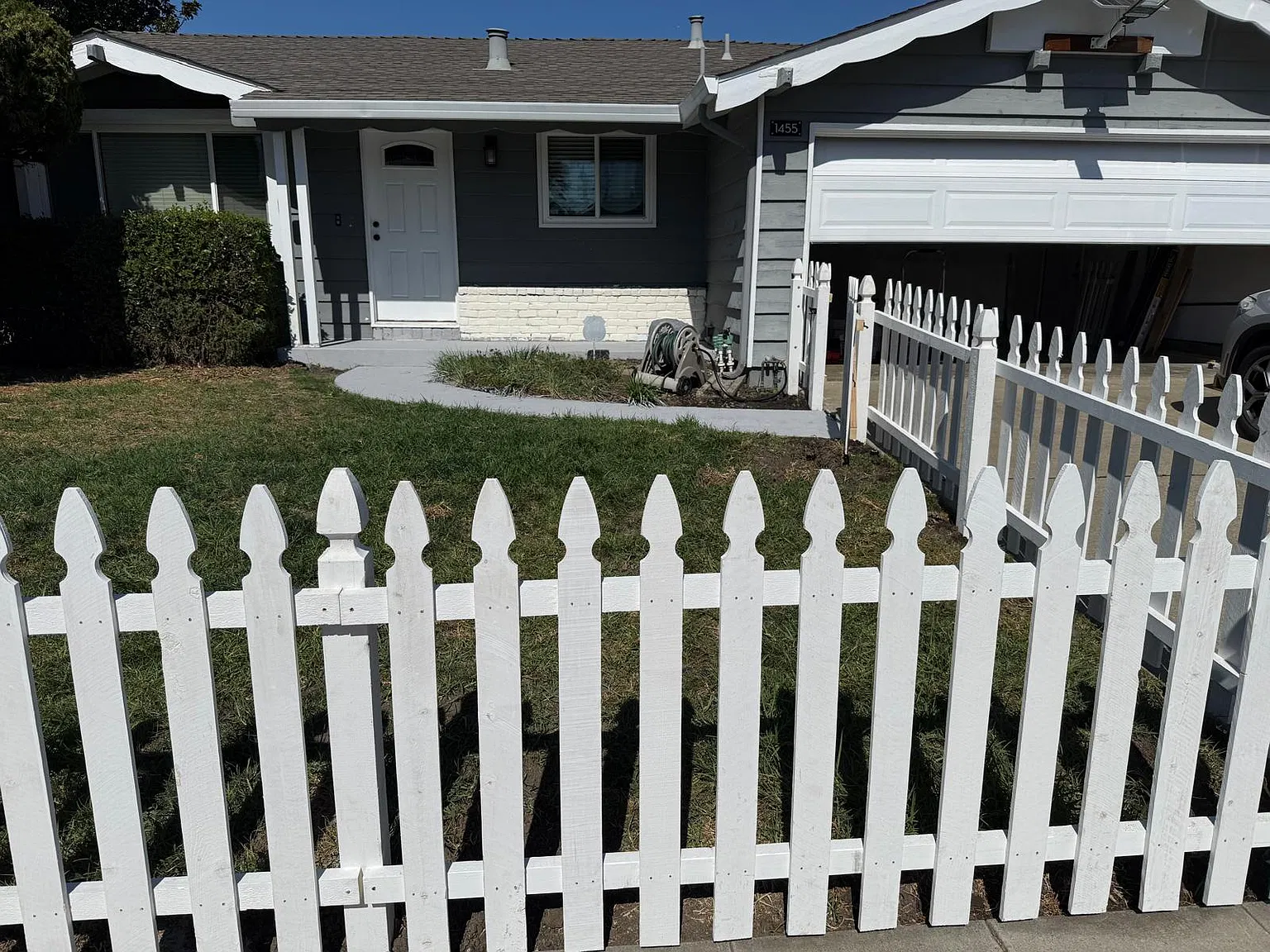 3 bed, 1359 sqft, $4,080 — Photo 3