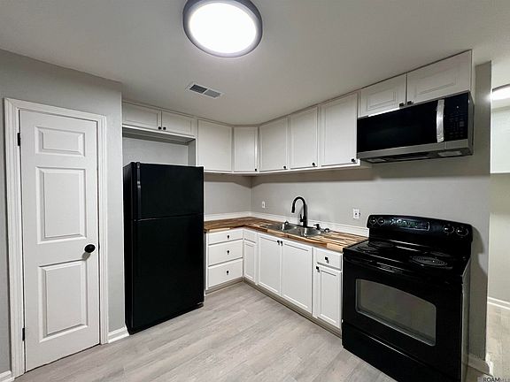 3rd image of 58734 Ware Dr