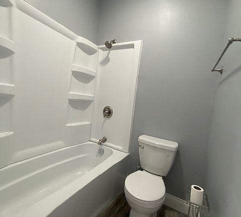 2nd image of 2035 Allen Ave Unit 2
