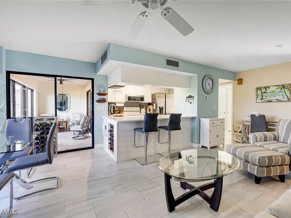5585 Trailwinds Dr APT 312, Fort Myers, FL 33907