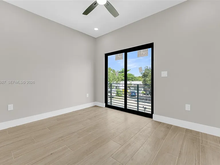 1818 NW 49th St — Photo 35