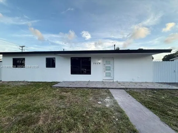 3224 NW 181st St, Miami Gardens, FL 33056