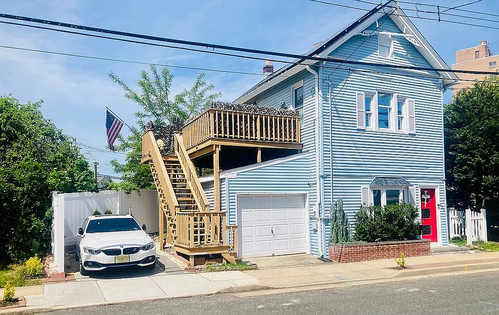 435 Atlantic St photo 1
