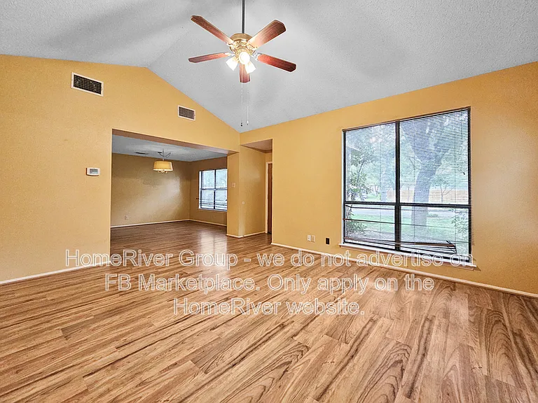 9418 Whisper Point — Photo 3