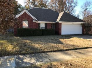 10779 Ridgefield Dr, Olive Branch, MS 38654