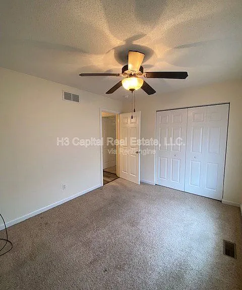 55 Crimson Ct #B — Photo 9
