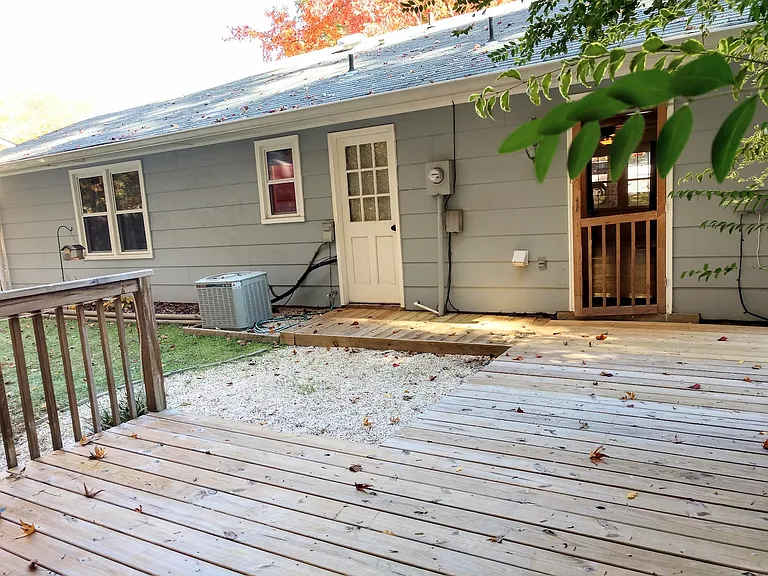 400 Hillstone Dr — Photo 25