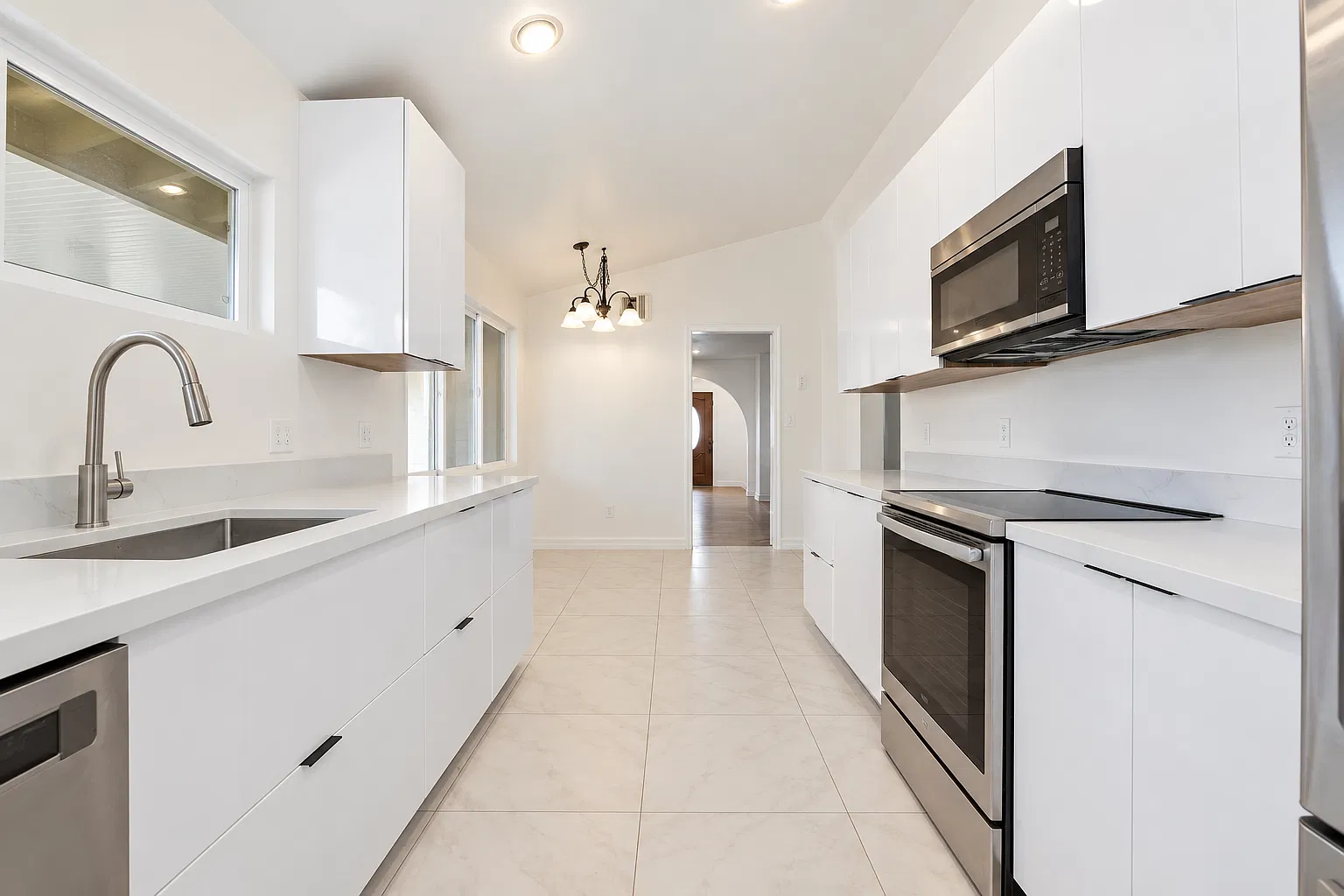 6 bed, 2098 sqft, $8,500 — Photo 4