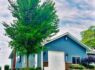 14286 Eastview Dr, Fenton, MI