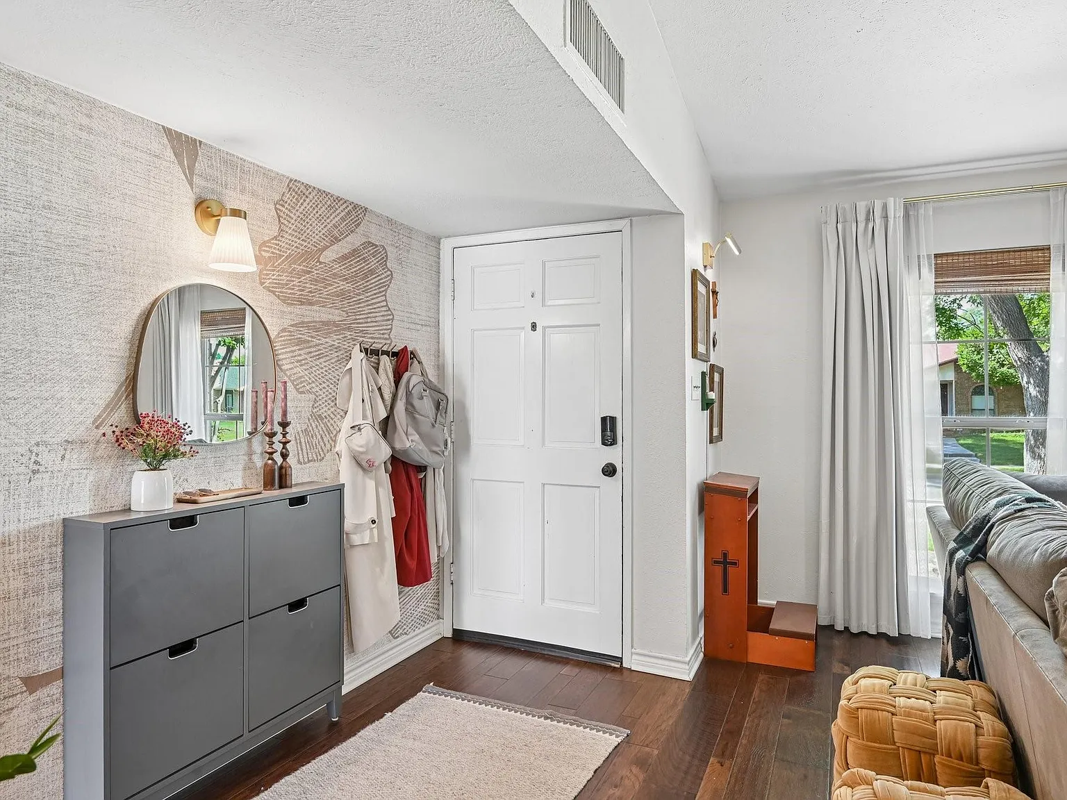 3 bed, 1484 sqft, $2,800 — Photo 3