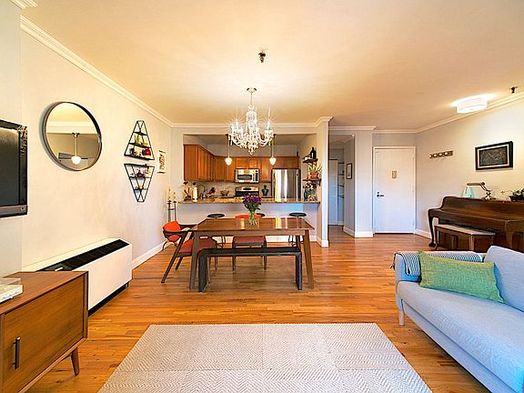 3rd image of 1 Tiffany Pl APT 4N