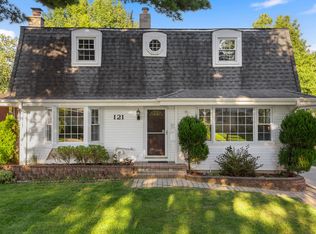 121 N Cornell Ave, Villa Park, IL