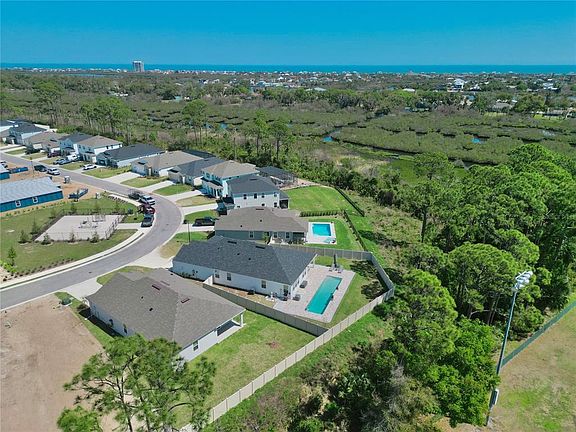 3rd image of 36 Signet Cir