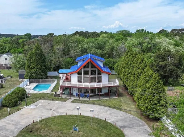 4247 Kiptopeke Dr, Cape Charles, VA 23310