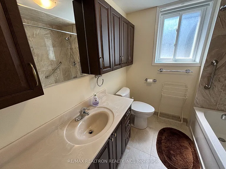 695 Glencairn Ave #BASEMENT — Photo 12