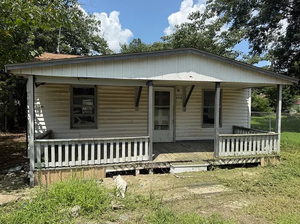 508 E McKinley St, Hayti, MO 63851