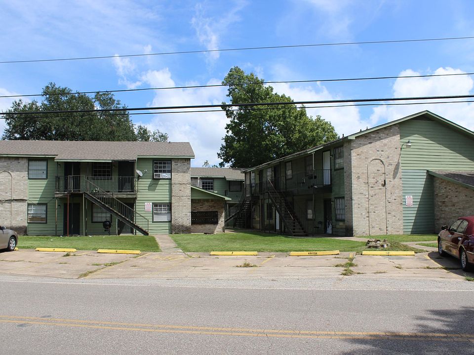 1st image of 903 Woodland St APT 26