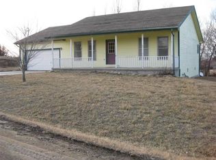 7210 Redbud Dr, Manhattan, KS 66503