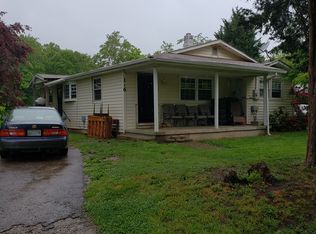 126 Maplewood Dr, Asheville, NC 28806