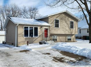 1023 S 4th Ave, Albert Lea, MN 56007