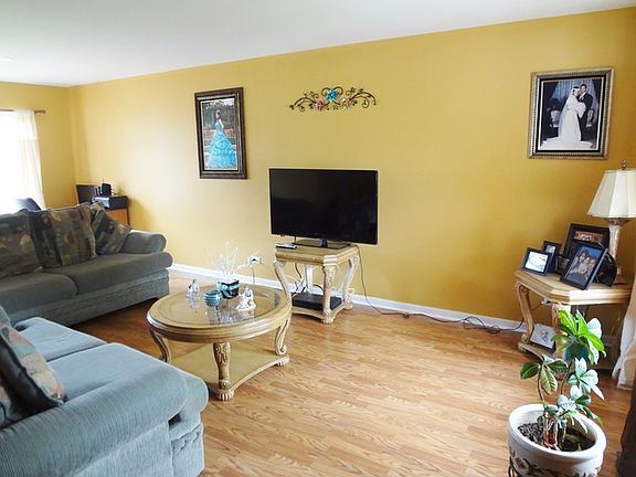 5th image of 2570 N Lancaster Ln