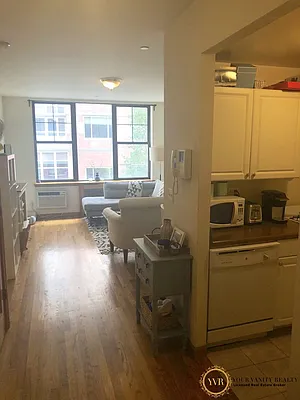 Rented by Your Vanity Realty | media 11