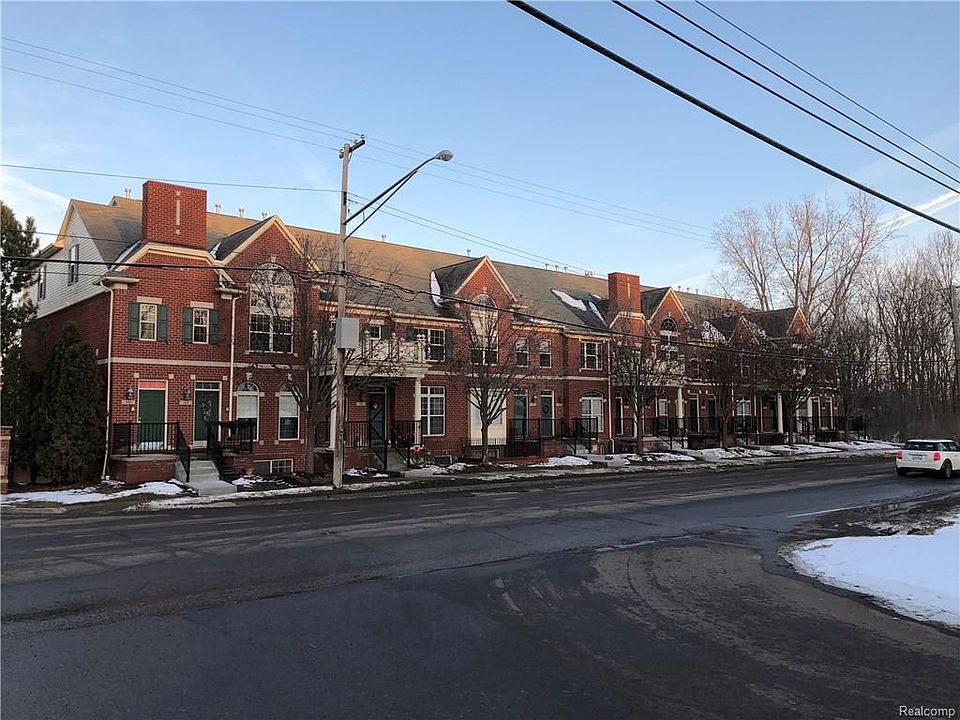 1st image of 662 Village Ln #1