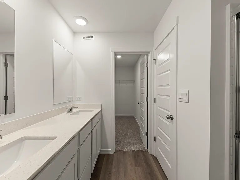 1737 Stable Ln — Photo 18