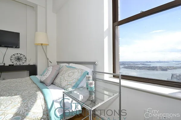 Rented by City Connections Realty | media 30